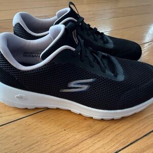 Skechers Ladies Black and White Sneakers